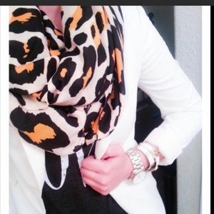 Leopard scarf